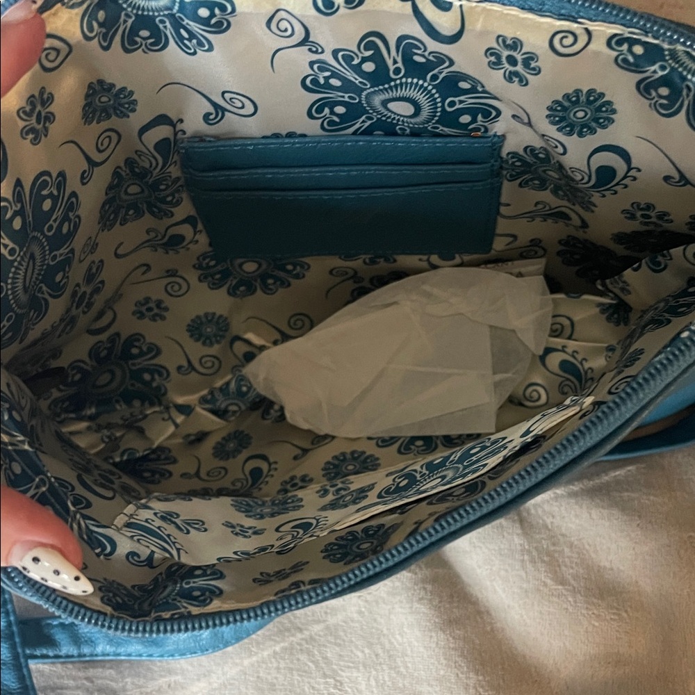 Blue Grace Adele - image 3